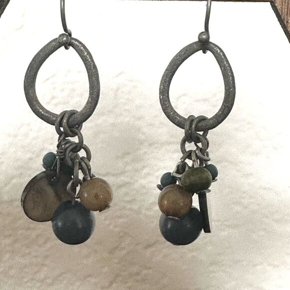 Blue green beaded drop earrings - Picture 3 of 9